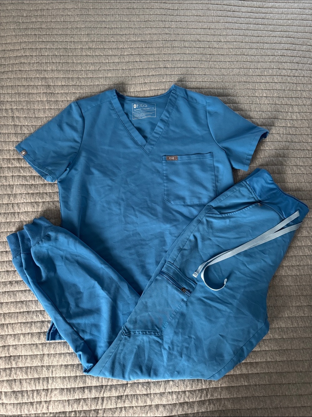 Figs Blue V-Neck Scrub Set